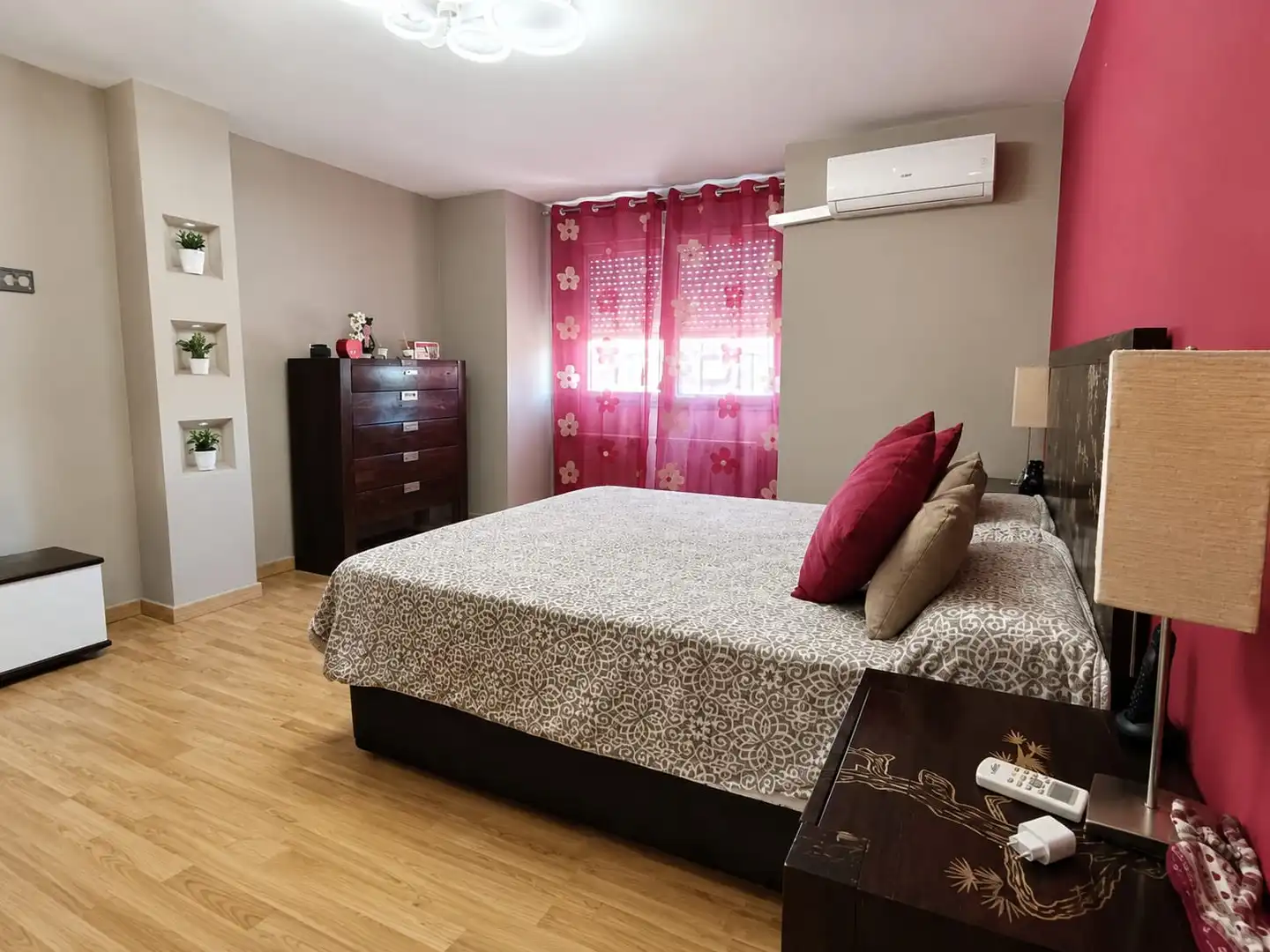 Dormitori de Casa adosada en venda en Illescas amb Aire condicionat, Calefacció i Jardí privat