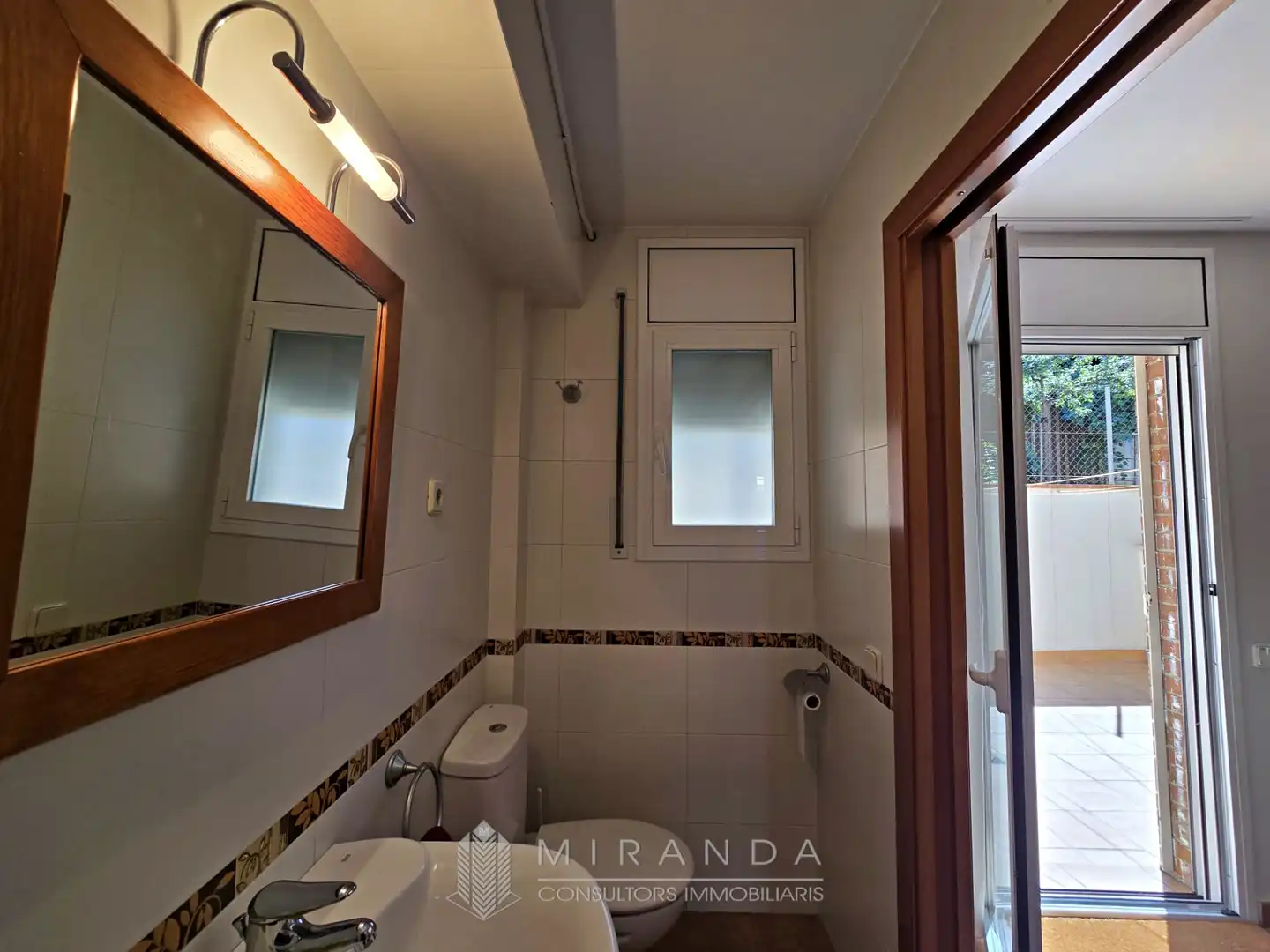 Baño de Casa adosada en venta en Granollers con Aire acondicionado, Calefacción y Jardín privado