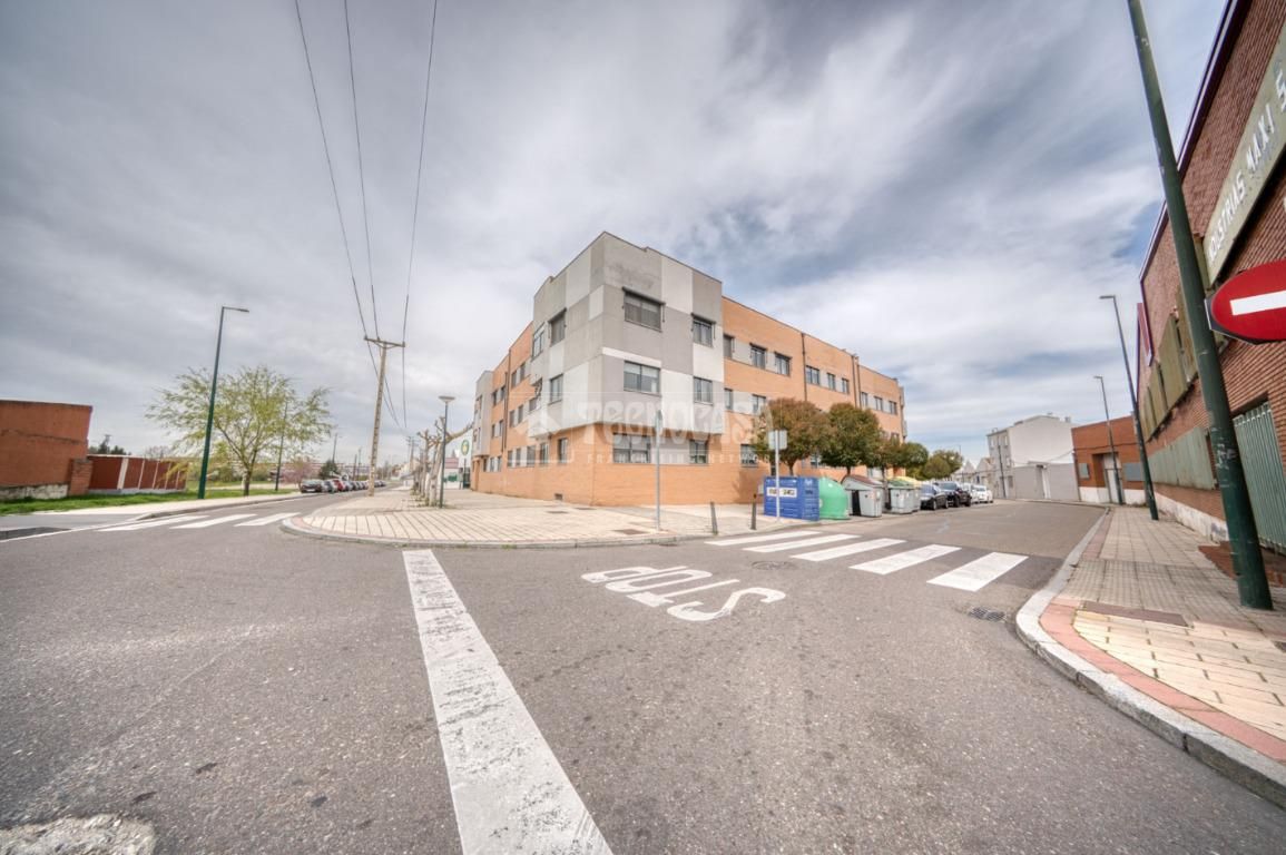 Exterior view of Flat for sale in Valladolid Capital  with Heating and Terrace