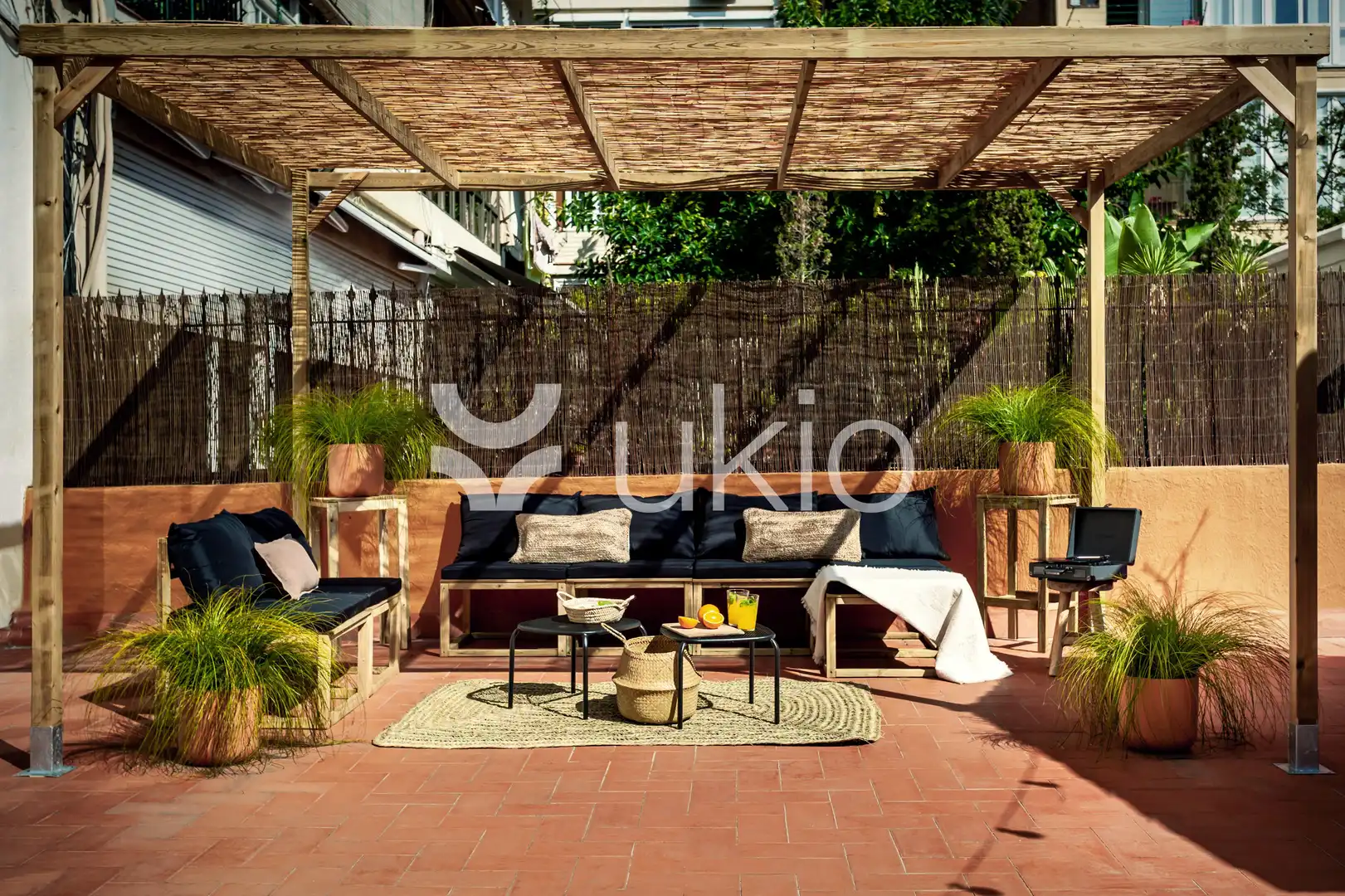 Terrassa de Apartament de lloguer en Barcelona amb Terrassa, Moblat i Forn