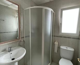 Bathroom of Flat for sale in Badajoz Capital  with Air Conditioner and Balcony