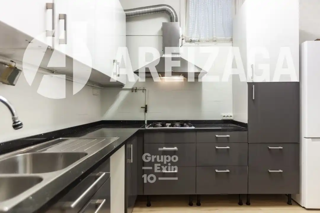 Cocina de Piso en venta en Donostia - San Sebastián  con Calefacción y Balcón