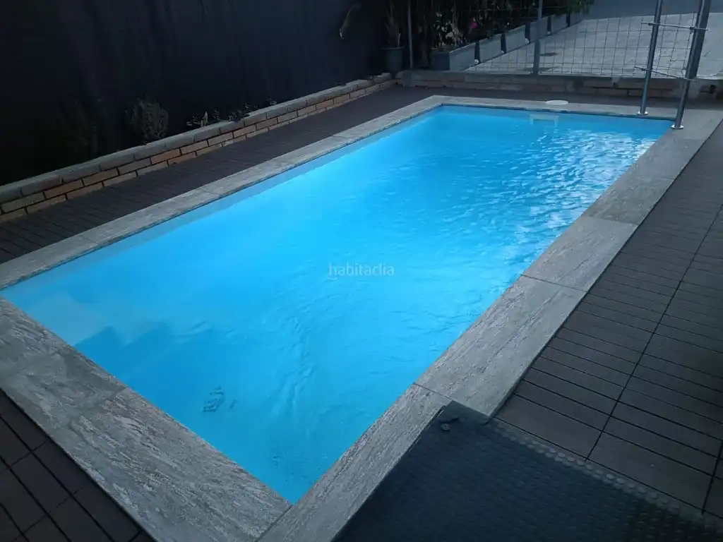 Piscina de Casa o xalet en venda en Rubí amb Aire condicionat i Piscina