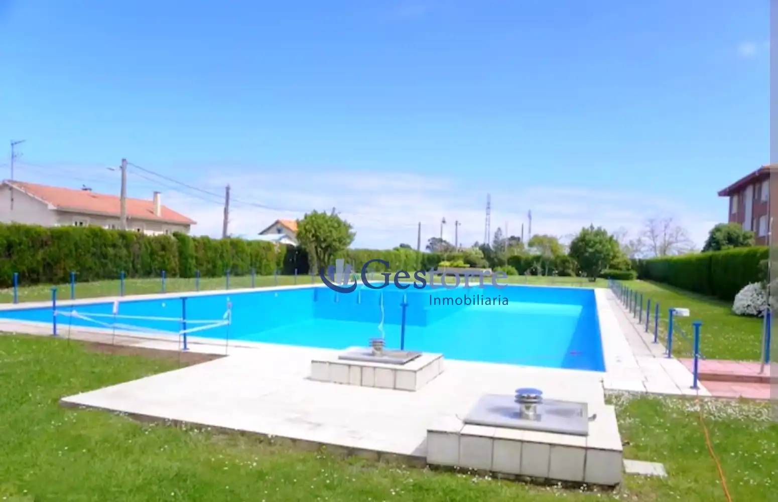 Piscina de Piso en venta en Castrillón con Calefacción, Terraza y Trastero