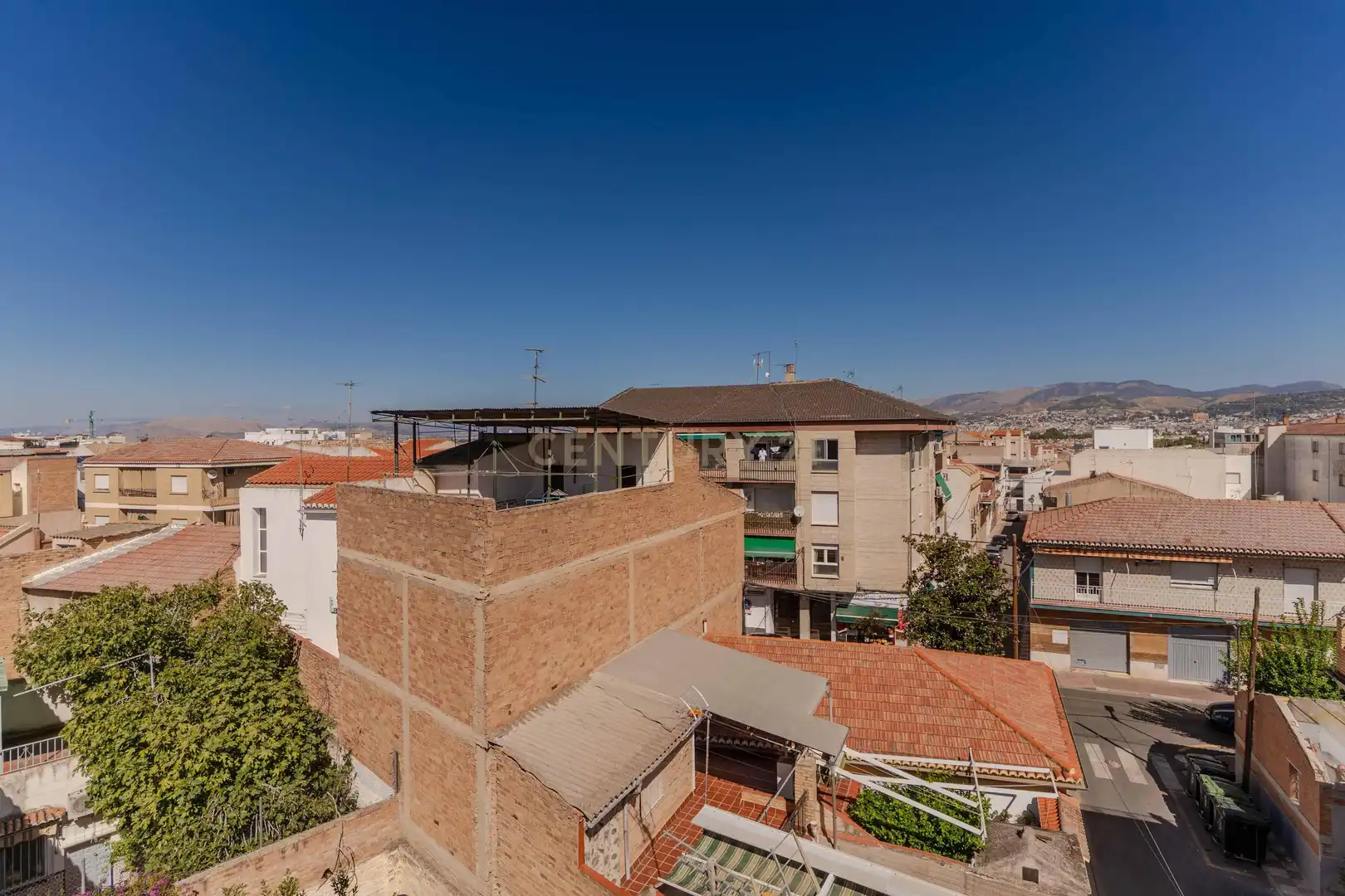 Vista exterior de Casa o xalet en venda en Avda. De los Ogíjares