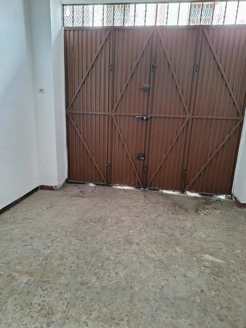 Parking of Houses for sale in La Línea de la Concepción  with Terrace, Furnished and Alarm