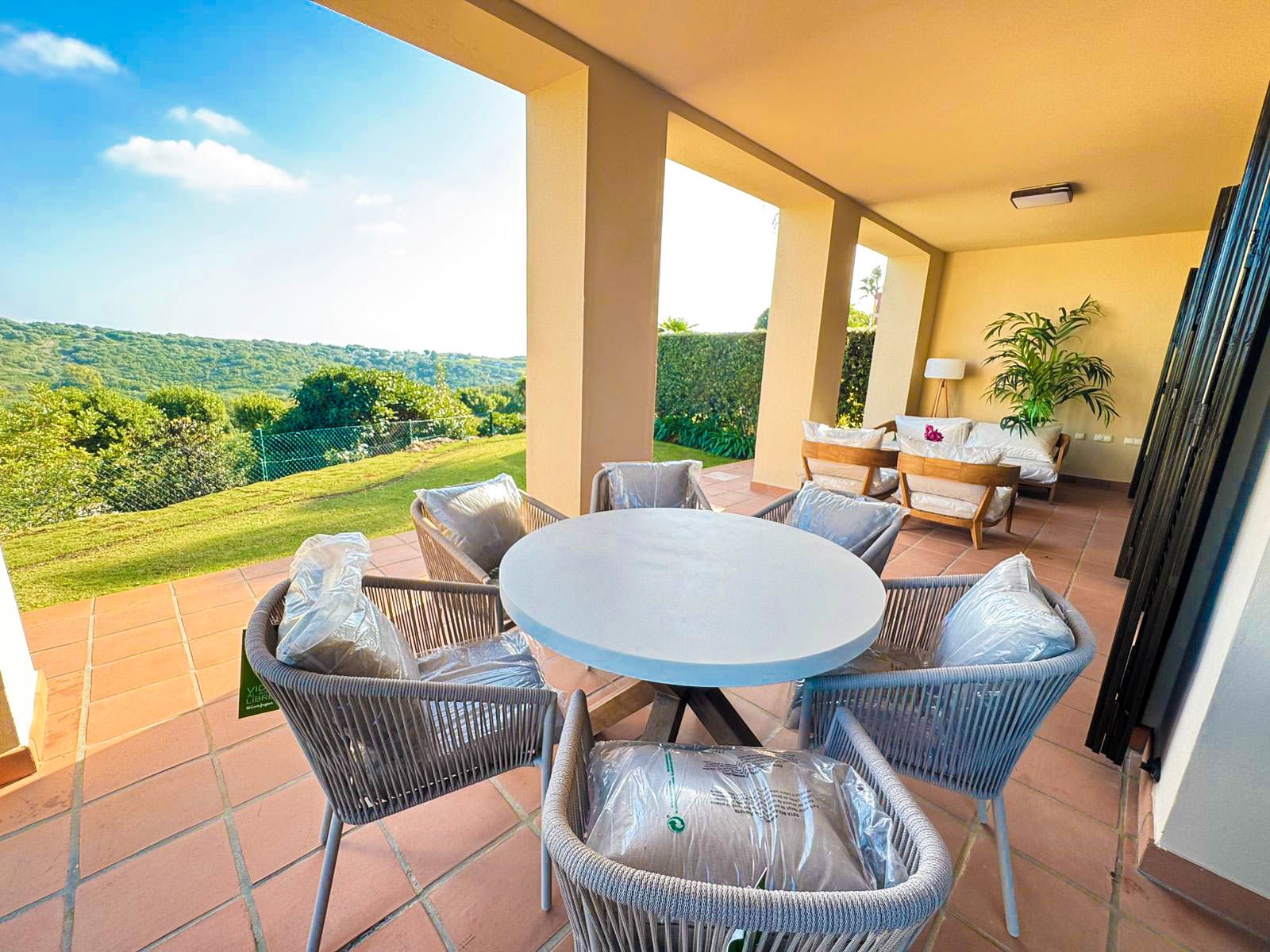 Terrace of House or chalet to rent in Sotogrande  with Air Conditioner, Heating and Private garden