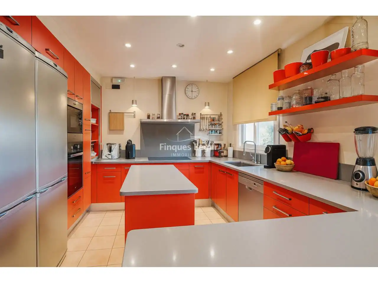 Detached house with pool for sale in Calle Joaquim Ruyra, imagen 7