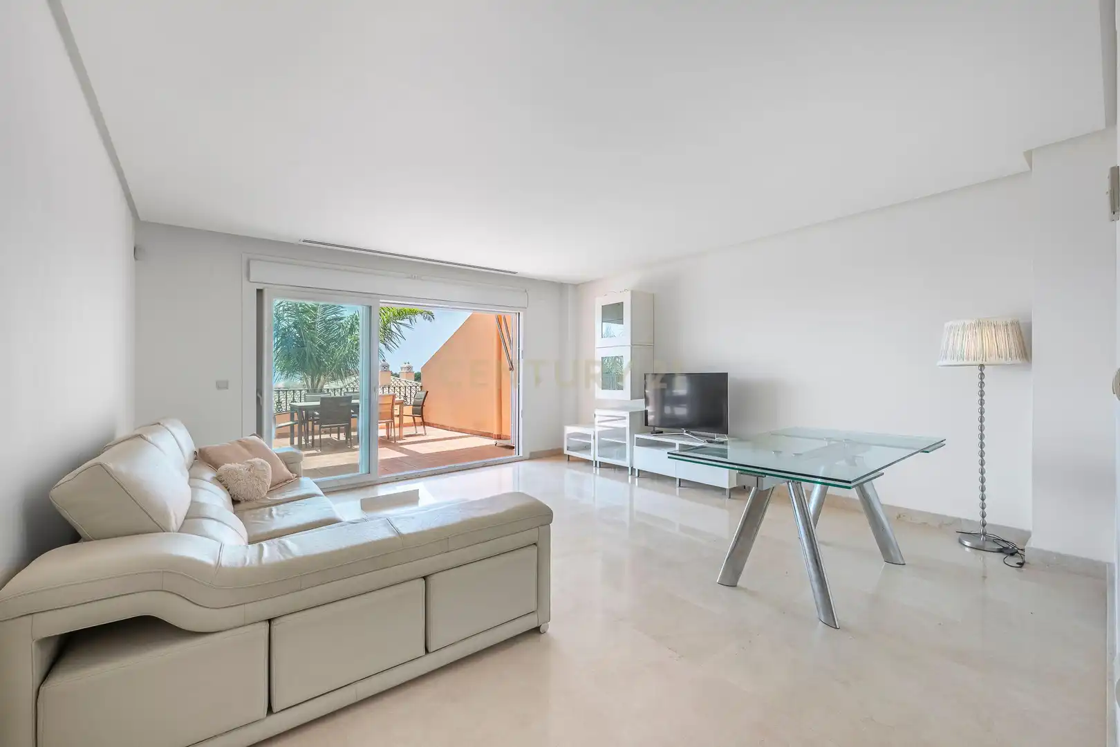 Sala d'estar de Apartament en venda en Marbella amb Aire condicionat, Traster i Forn