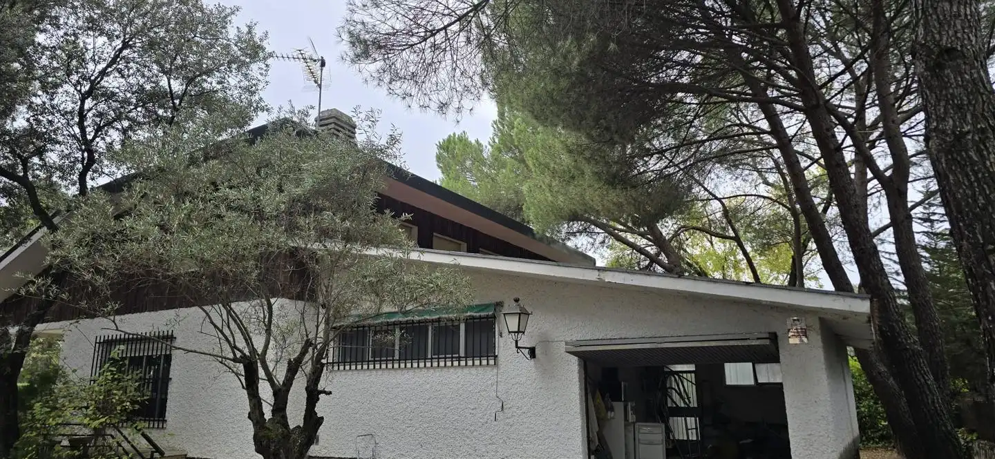 Exterior view of Houses for sale in Guadarrama  with Terrace and Furnished
