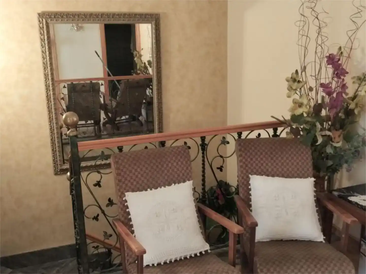 Flat for sale in Otos  with Air Conditioner, Private garden and Storage room