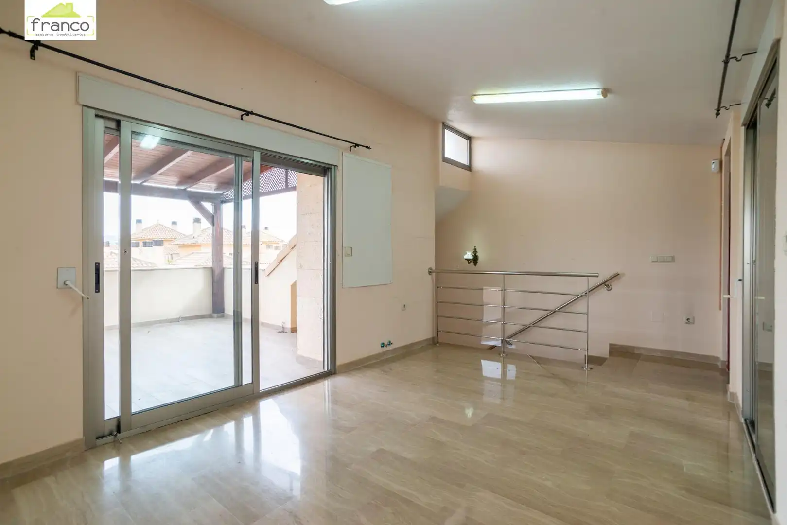 Casa adosada en venta en Murcia con Aire acondicionado, Calefacción y Jardín privado