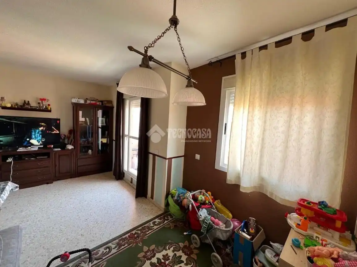Bedroom of Flat for sale in Dos Hermanas  with Air Conditioner, Heating and Terrace