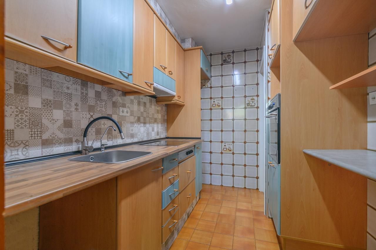 Kitchen of Flat for sale in Manresa  with Air Conditioner, Heating and Balcony