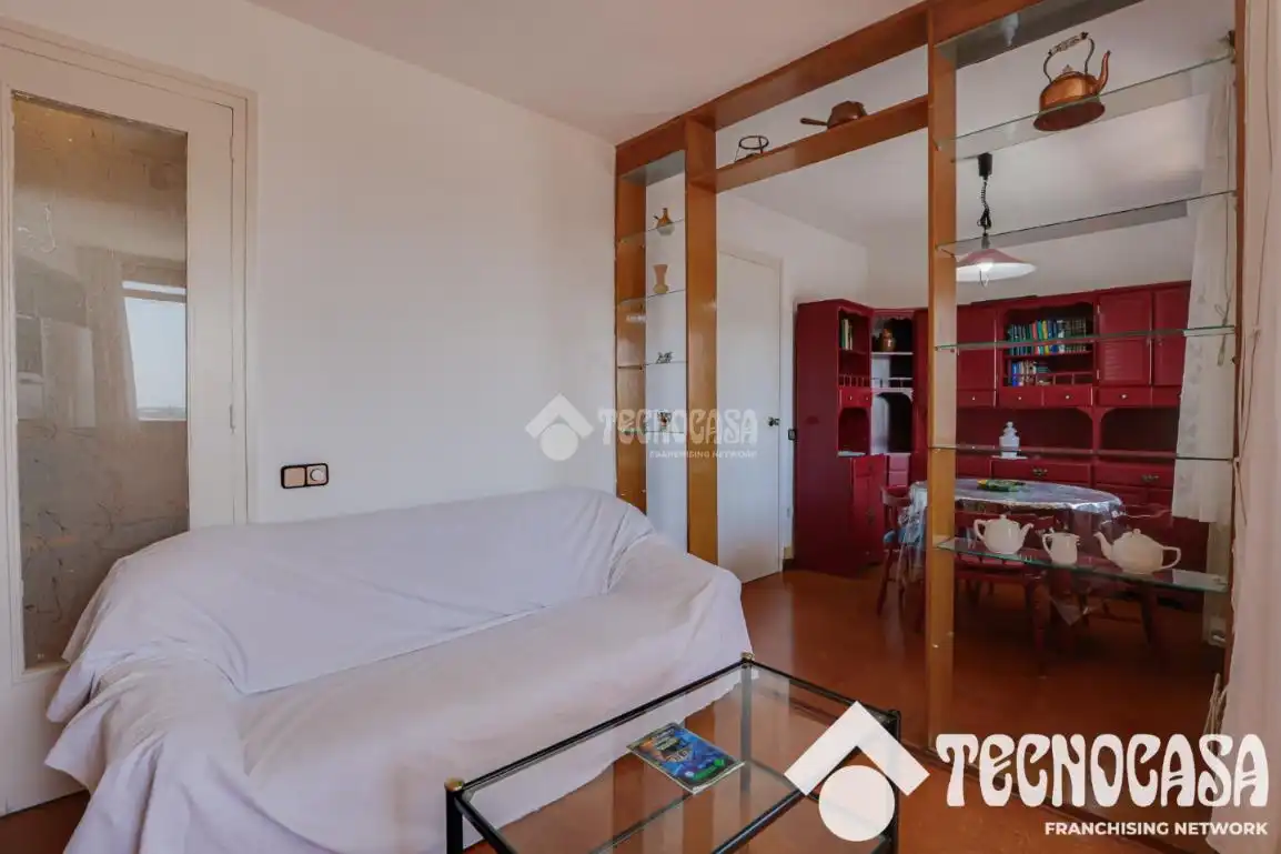 Habitación de Piso en venta en Sant Boi de Llobregat con Balcón