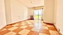 Living room of Flat for sale in  Granada Capital  with Balcony