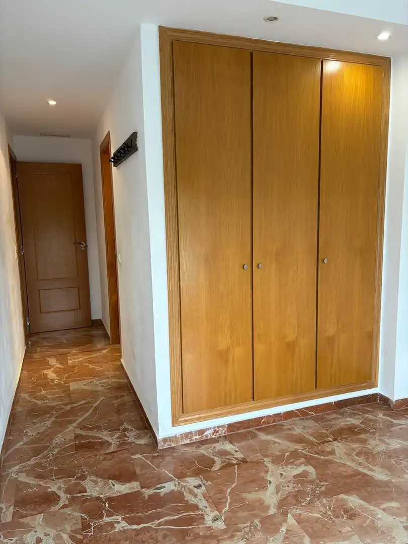 Flat for sale in Torrent  with Air Conditioner, Terrace and Balcony
