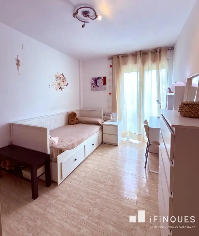 Bedroom of Flat for sale in Castellar del Vallès  with Heating, Balcony and Internet