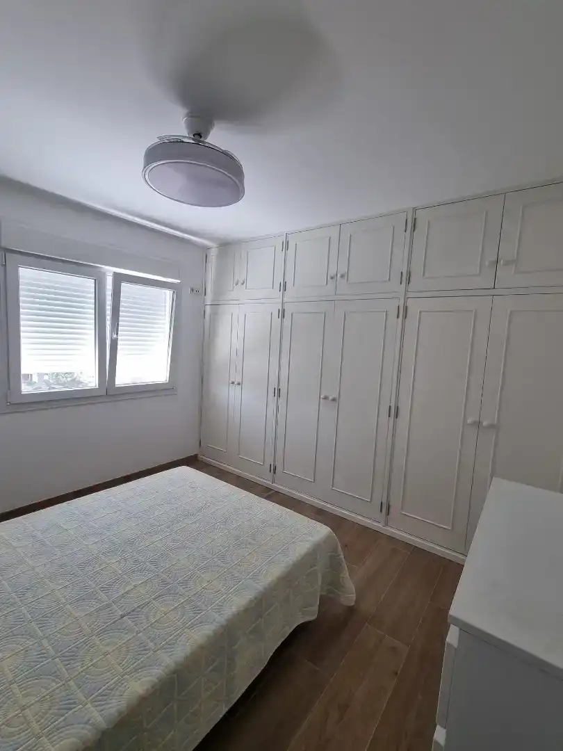 Schlafzimmer von Wohnung zur Miete in Algeciras