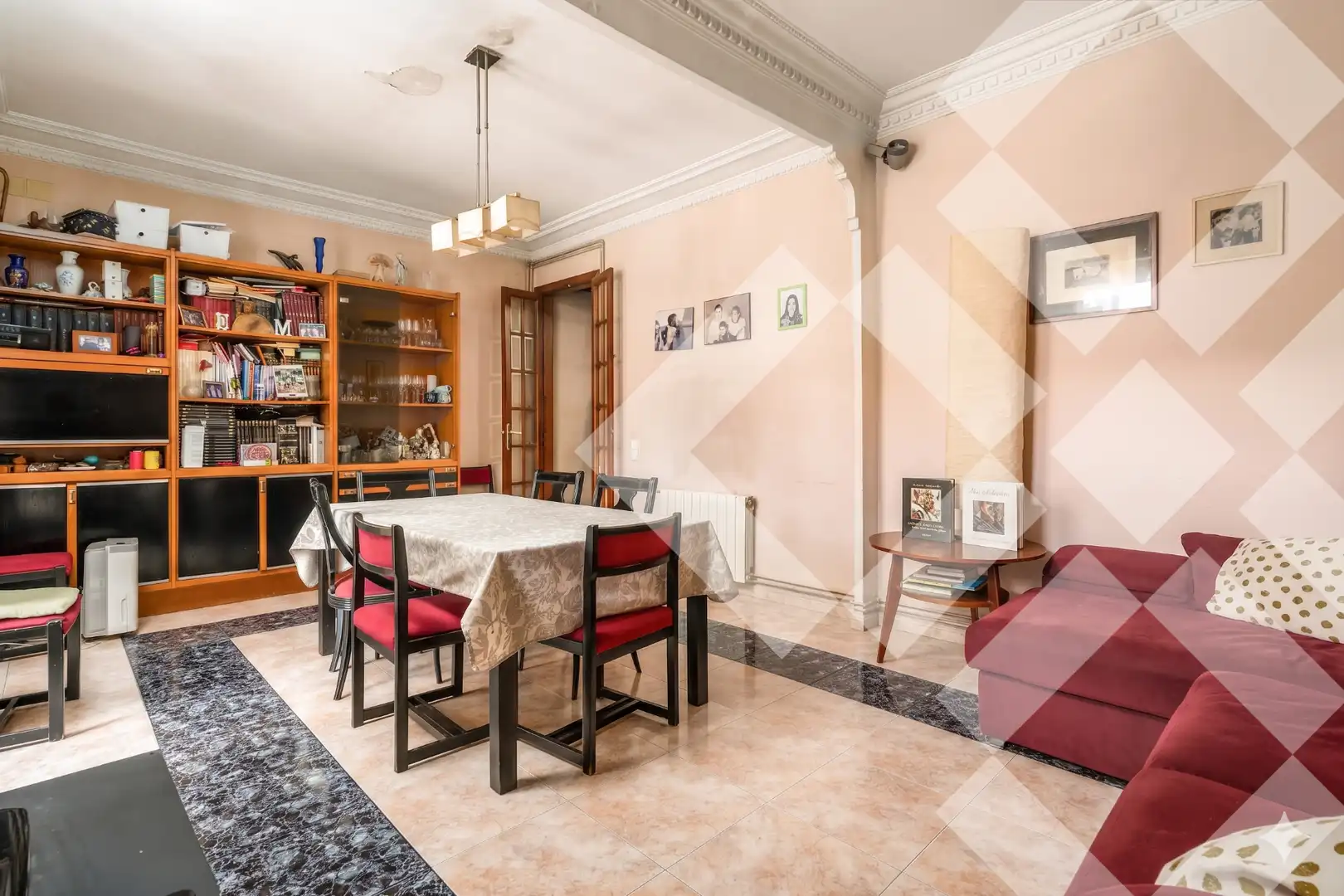 Esszimmer von Wohnung zum Verkauf in Barcelona mit Heizung, Ofen und Balkon