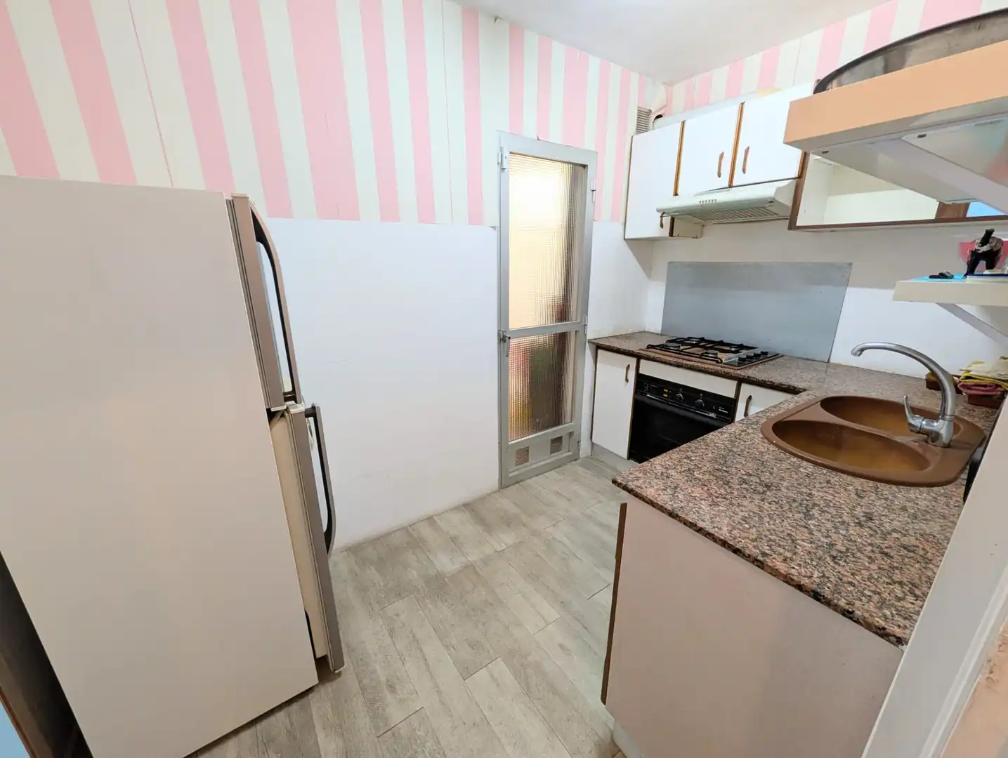 Kitchen of Ground floor for sale in Badalona  with Heating, Parquet flooring and Alarm