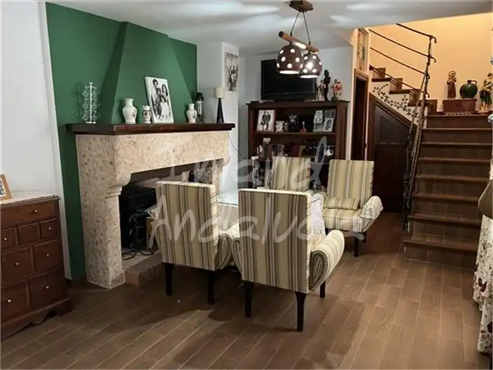 Sala de estar de Casa adosada en venta en Frailes con Terraza y Internet