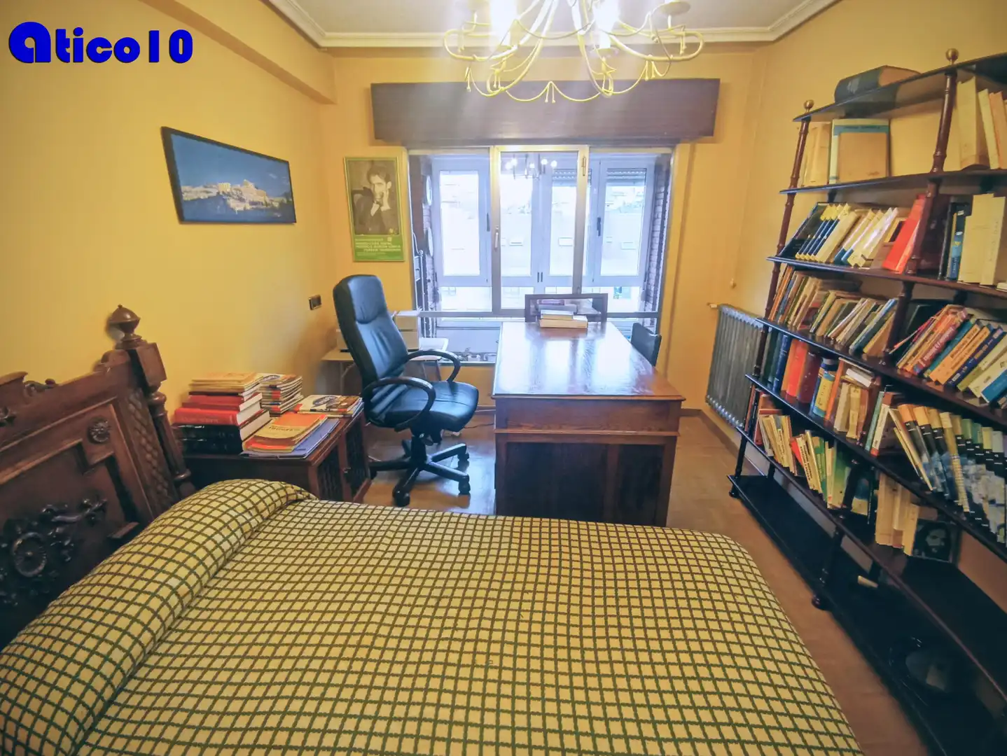 Habitación de Piso en venta en Oviedo  con Calefacción, Parquet y Terraza