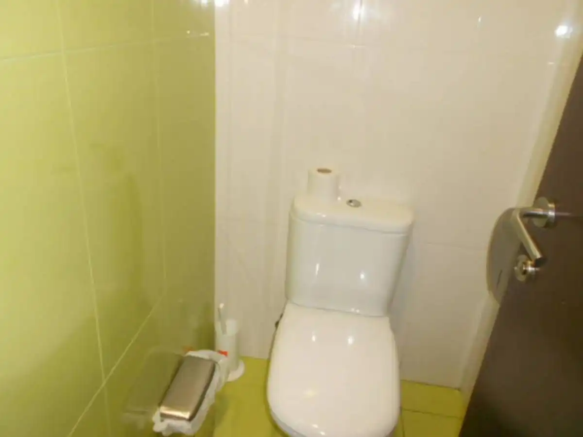 Badezimmer von Geschaftsraum zur Miete in Artés mit Klimaanlage