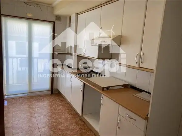 Küche von Wohnung zur Miete in Ribadavia mit Heizung und Abstellraum
