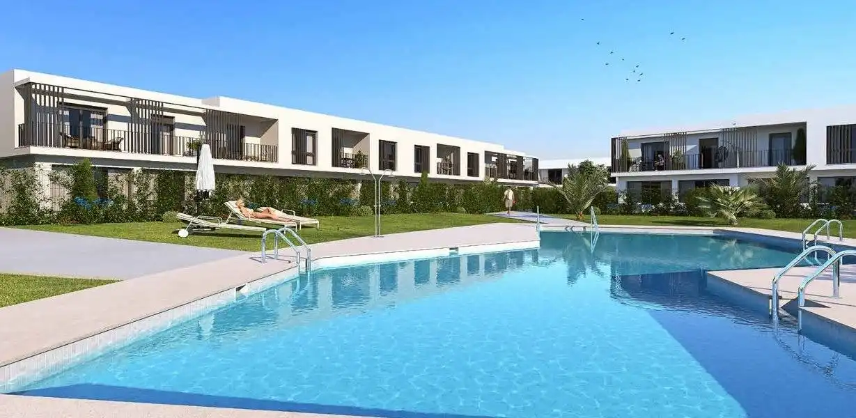 Adossat amb piscina en venda a Urbanizacion San Roque Club
