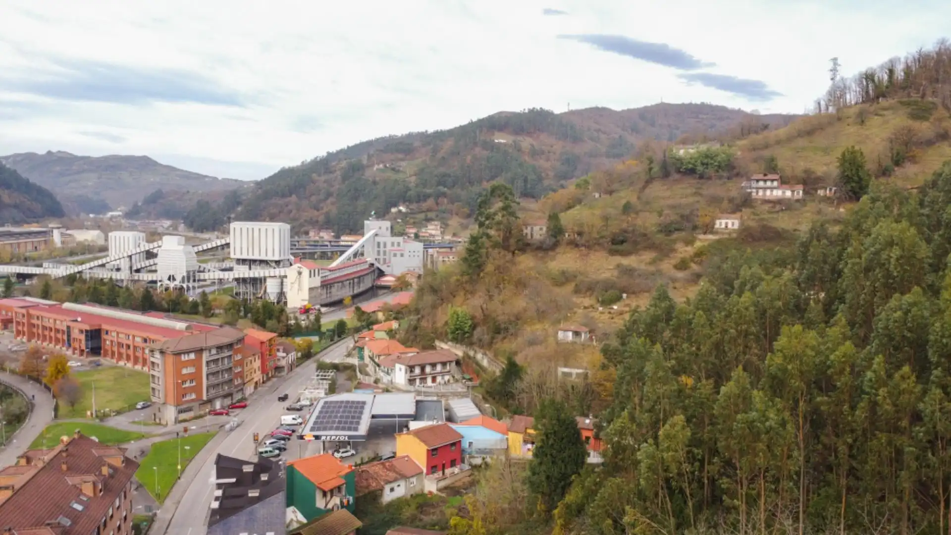 Vista exterior de Residencial en venta en Mieres (Asturias)