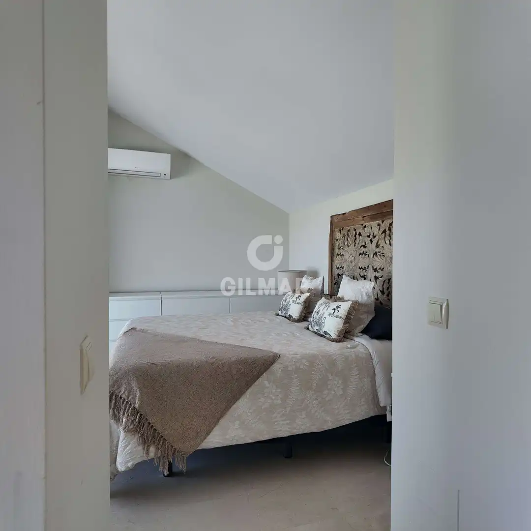 Habitación de Dúplex en venta en Sotogrande con Calefacción, Trastero y Piscina