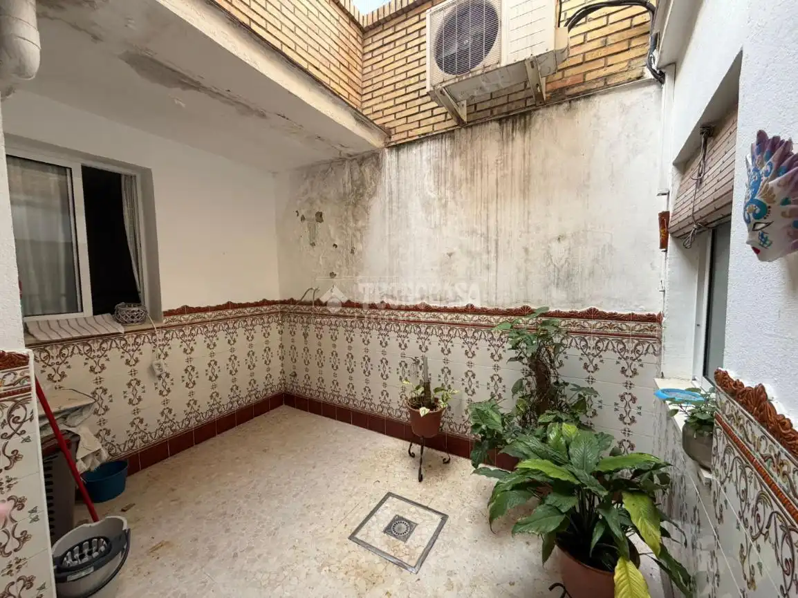 Houses for sale in Sevilla  with Terrace and Balcony