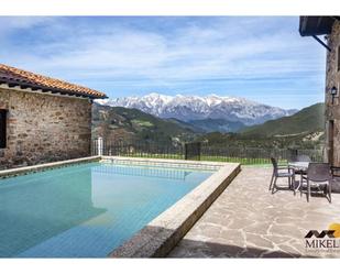 Piscina de Casa o xalet en venda en Cabezón de Liébana amb Terrassa i Piscina