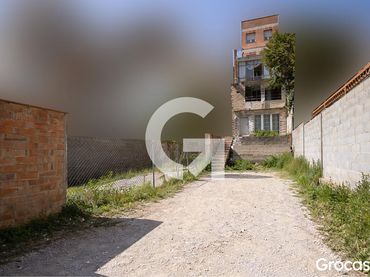 Casa amb balcó en venda a CL MAJOR