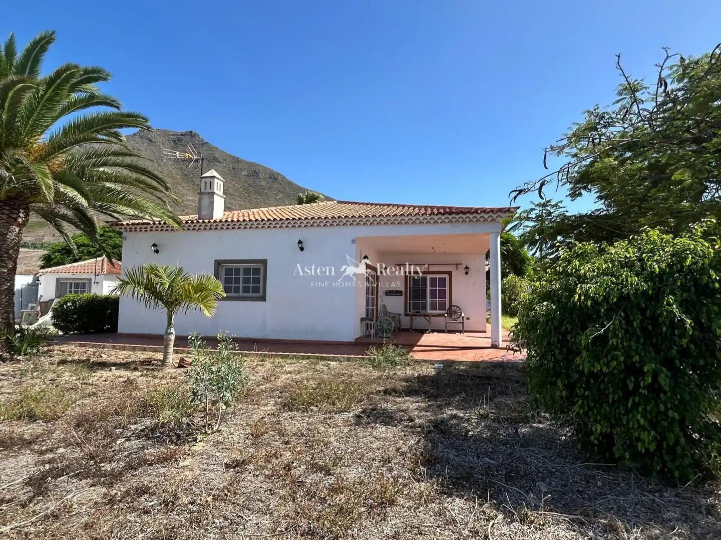 Vista exterior de Casa o xalet en venda en San Cristóbal de la Laguna amb Terrassa, Traster i Piscina