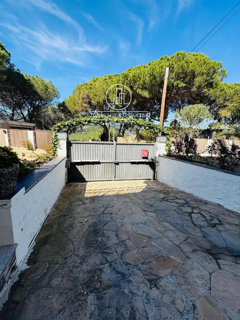 Garden of Houses for sale in Arenys de Munt  with Air Conditioner, Heating and Terrace