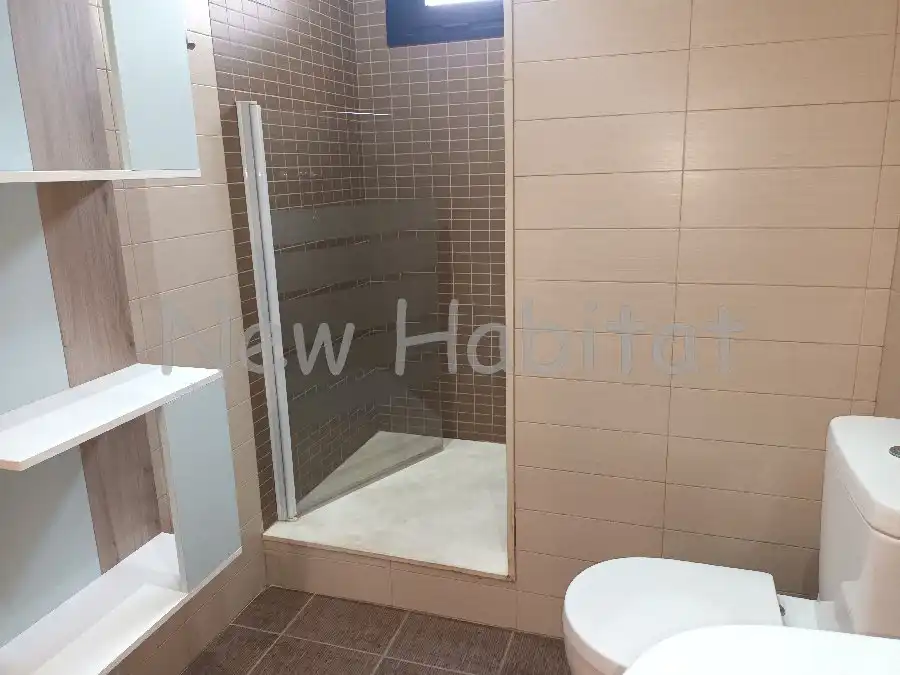 Baño de Casa adosada en venta en Castellón de la Plana / Castelló de la Plana con Aire acondicionado, Jardín privado y Terraza