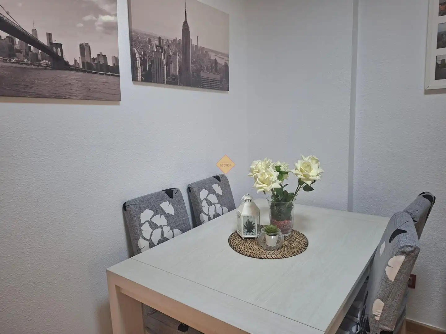 Menjador de Pis en venda en Burjassot amb Balcó