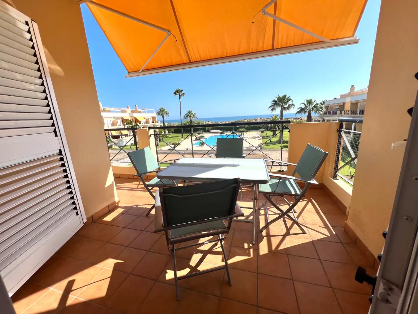Terrace of Attic for rent in Oliva  with Air Conditioner, Terrace and Furnished
