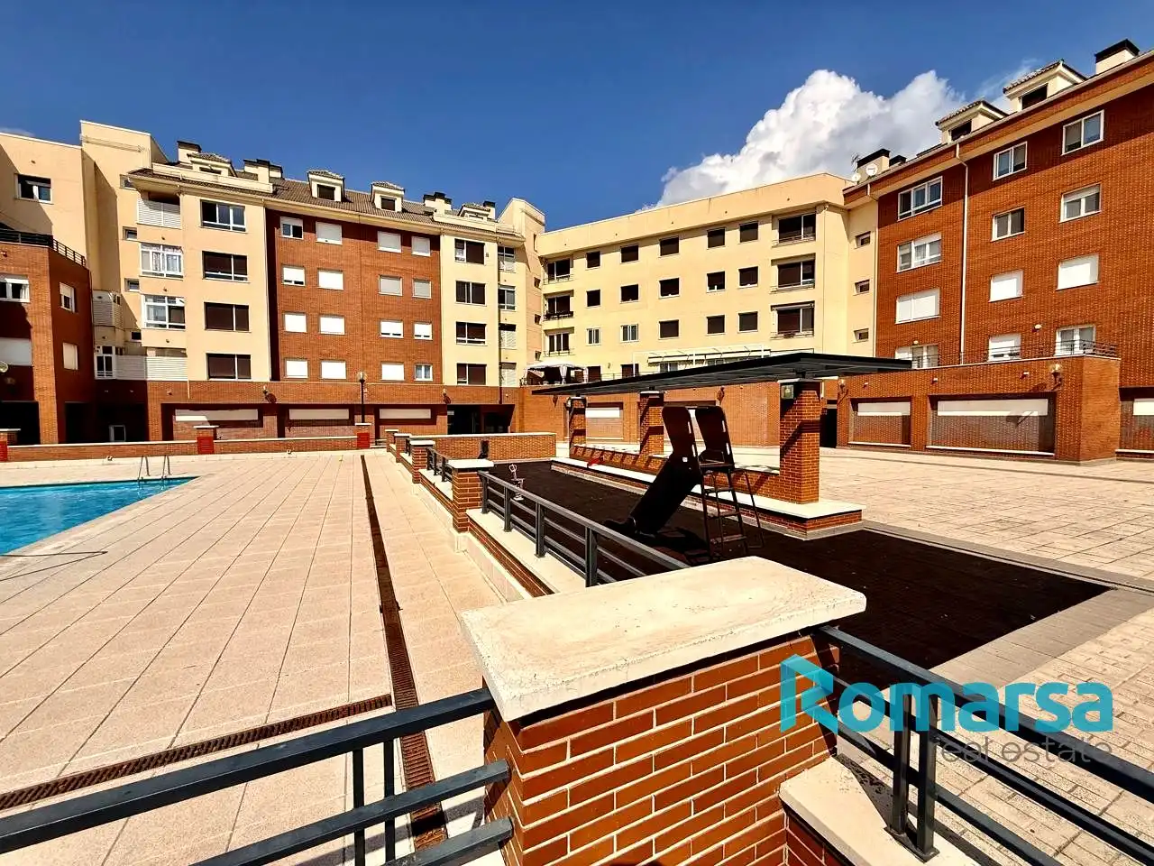 Flat with pool for sale in Calle Dalia, imagen 2