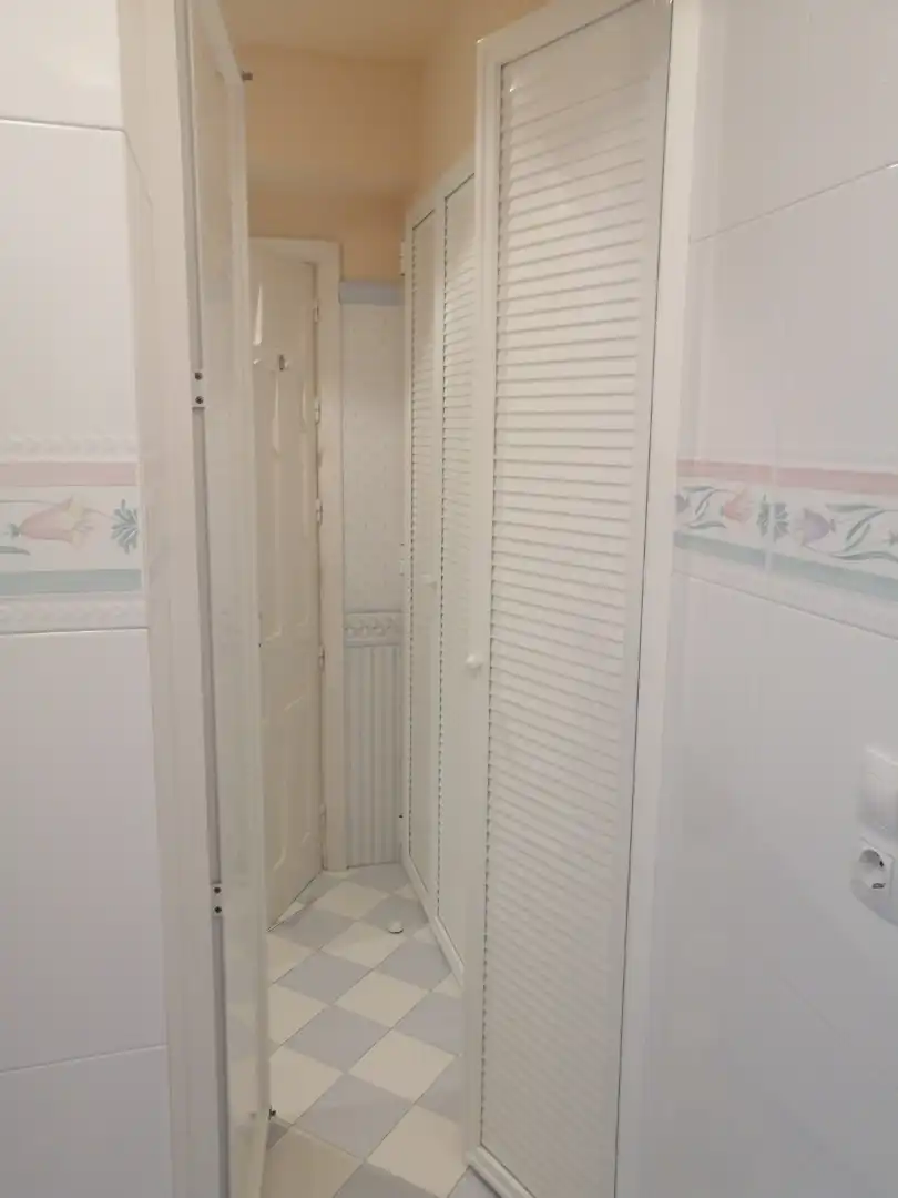 Bedroom of Flat for sale in Sevilla  with Air Conditioner, Furnished and Oven