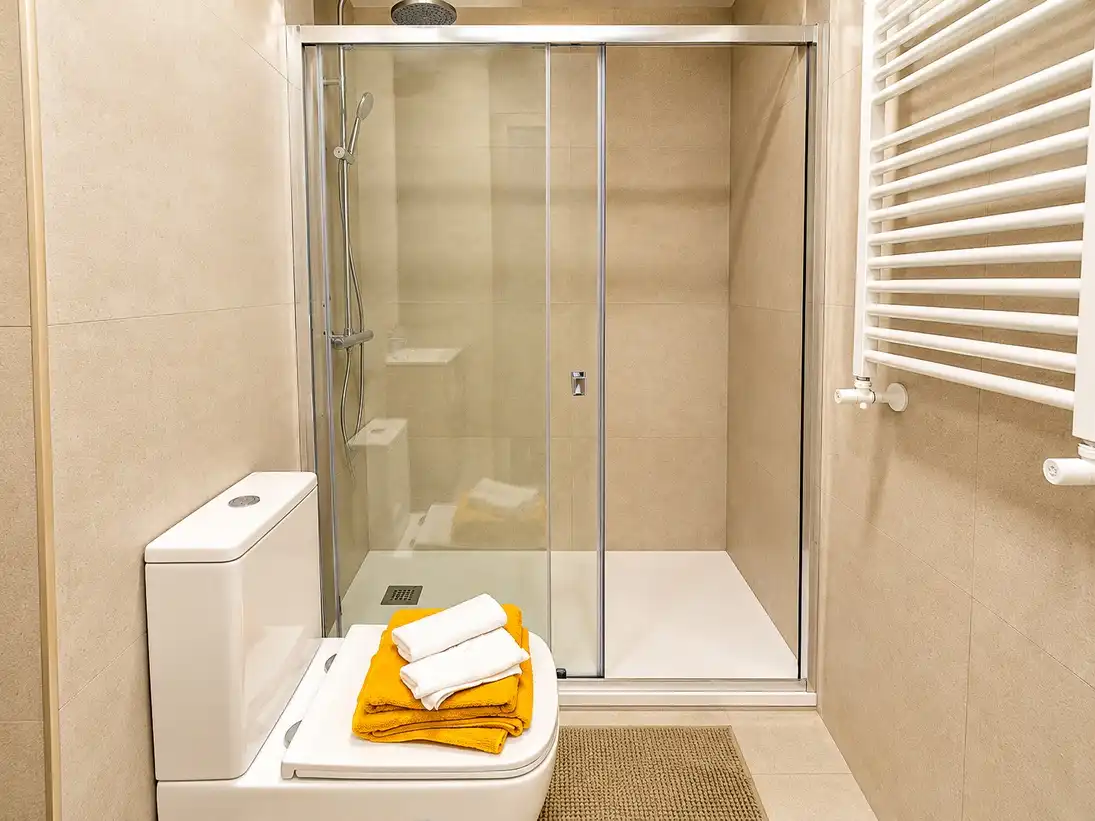 Badezimmer von Wohnung zum Verkauf in Ciudad Lineal