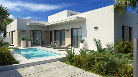 VILLAS MODERNAS DE OBRA NUEVA CON 3 DORMITORIOS, 2 BANtildeOS, PISCINA PRIVADA Y PARKING EN DAYA NUEVA ALICANTE  COSTA BLANCA Esta