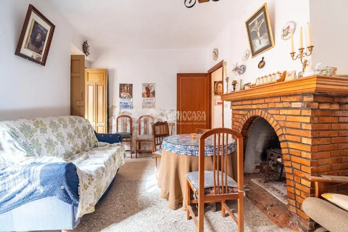 Sala d'estar de Casa adosada en venda en Villamena amb Terrassa