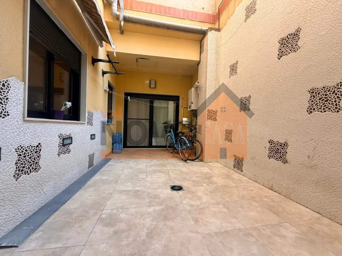 Terrace of Flat for sale in Silla  with Air Conditioner and Heating