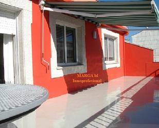 Vista exterior de Àtic de lloguer en Ferrol amb Calefacció, Parquet i Terrassa