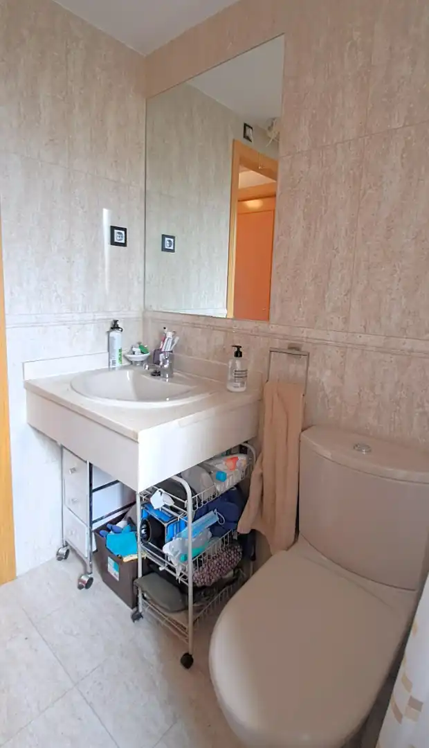 Bathroom of Flat for sale in Madrid  with Air Conditioner, Heating and Terrace