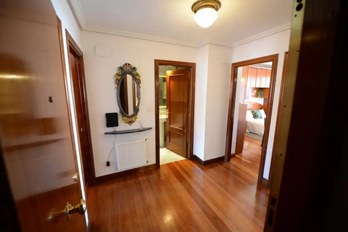 Room in Bolueta