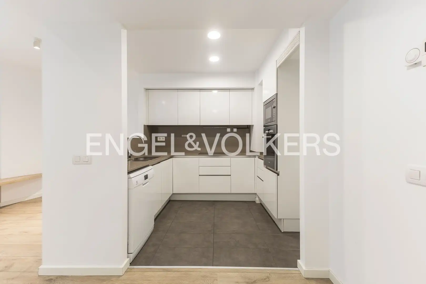 Cuina de Apartament en venda en Barcelona amb Aire condicionat, Calefacció i Terrassa